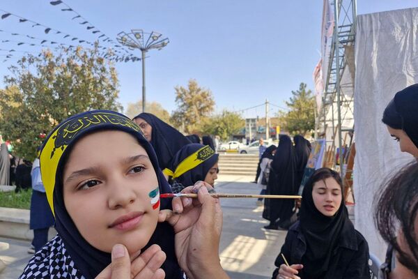 فریاد استکبار ستیزی از ورامین طنین انداز شد
