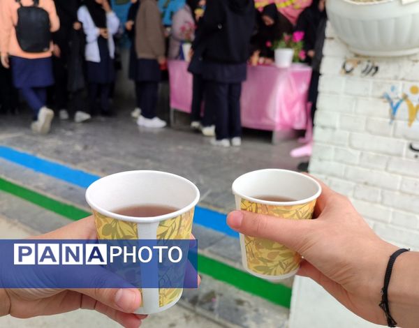 شکوه جشن دهه فجر در دبیرستان جوادالائمه سورشجان