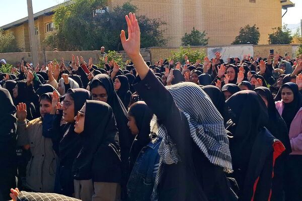 استقبال باشکوه از پیکر۶ شهید گمنام در شهرستان باشت