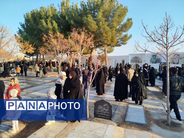 مراسم چراغ برات در قبرستان روستای فدافن