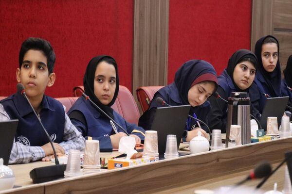 نشست صمیمی فعالین رسانه ای دانش‌آموزان با مدیرعامل خبرگزاری پانا