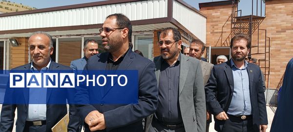 جهت افتتاح پروژه‌های عمرانی در همدان