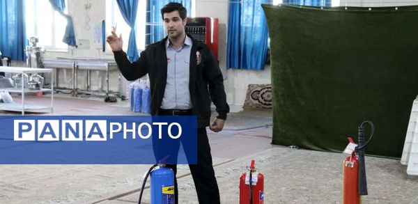 کلاس آموزشی اطفای حریق ویژه اعضای ستاد نماز جمعه محمدشهر کرج 