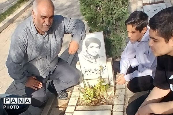 غبارروبی مزار شهدا 