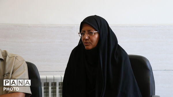 نشست صمیمی مدیر آموزش و پرورش شهرستان ابرکوه با دانش آموز خبرنگاران پانا
