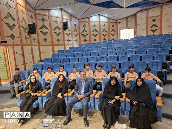 درخشش دانش‌آموزان منطقه ۳ در اختتامیه استانی جشنواره فرهنگی و هنری «امید فردا»