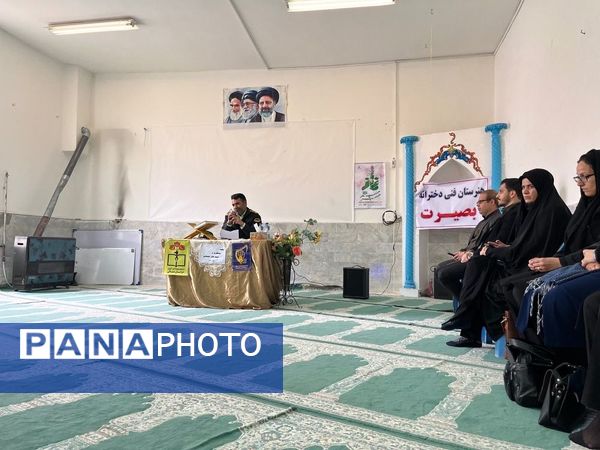 برگزاری جلسه پیشگیری از آسیب‌های اجتماعی در هنرستان بصیرت آشخانه