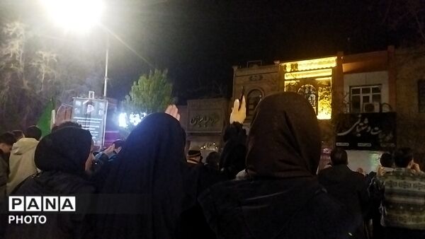 نیشابوری ها قرآن ها را به سر گرفتند-۱ 