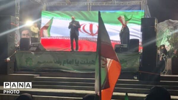 مردم پای عهد انقلاب در تهران