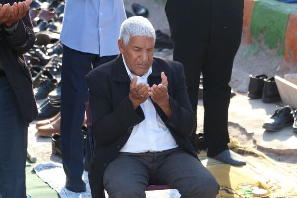اقامه باشکوه نماز عید فطر در فهرج