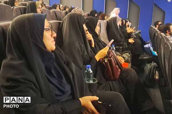 نشست همکاران حوزه پرورشی شهرستان دماوند 