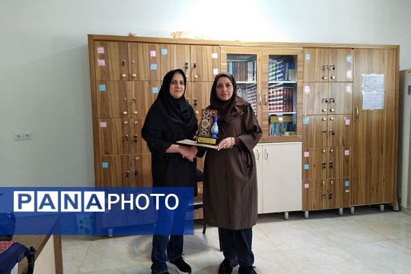 زنگ مهر و مقاومت در دبیرستان استعدادهای درخشان فرزانگان شهریار 