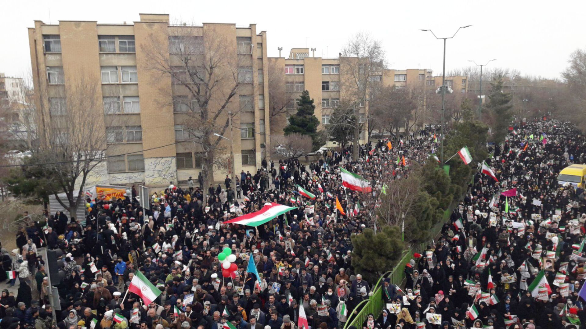 وقتی خیابان‌ها به موجی از حماسه تبدیل می‌شوند