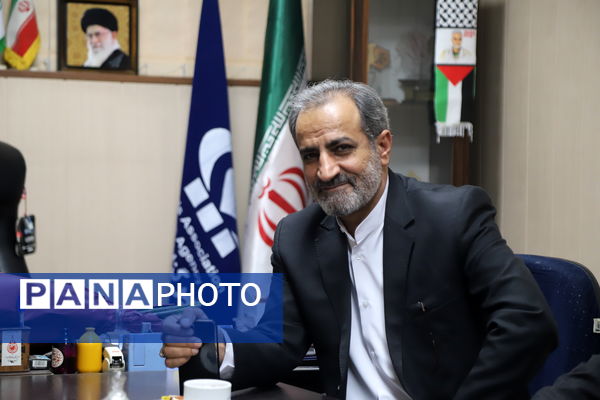 تجلیل از همکاران سازمان دانش آموزی شهر تهران در بیست و پنجمین سالروز تاسیس سازمان دانش آموزی 