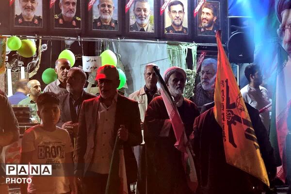 بیعت مردم در شب عید غدیروشعار ایستادگی در مسیر آرمان‌های انقلاب