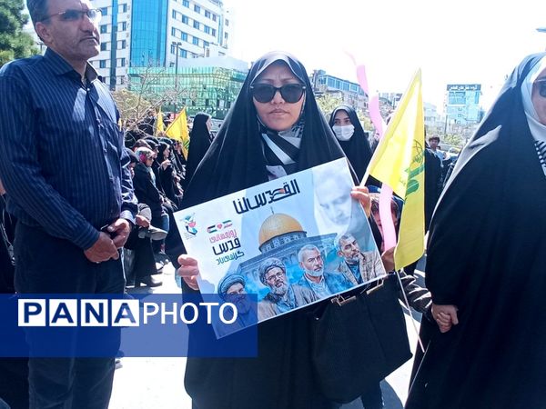 حضور پرشور مشهدی‌ها در راهپیمایی روز قدس؛ فریاد حمایت از فلسطین