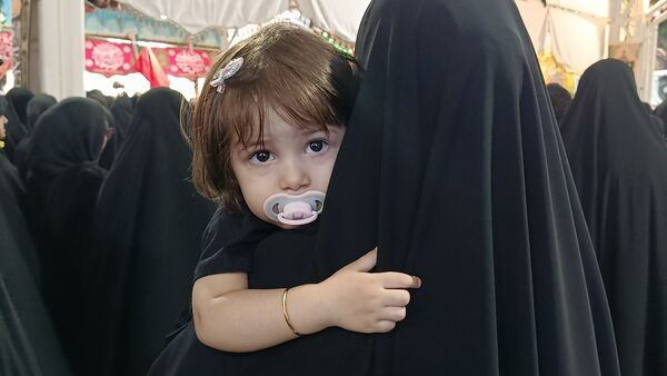 تشییع پیکر دو تن از شهدای جنگ تحمیلی رژیم صهیونیستی همزمان با مراسم تاسوعای حسینی ، در شهرستان ملارد