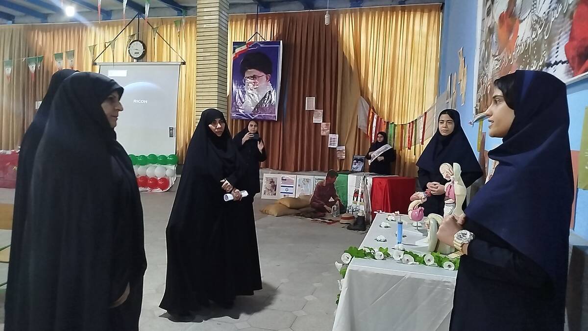 مدرسه انقلاب، بستری برای تبیین ارزش‌های انقلاب اسلامی