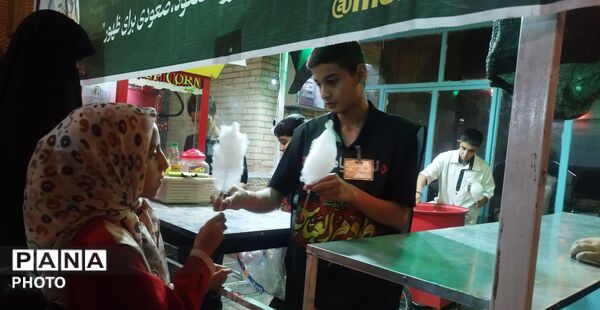 غرفه دهه نودی ها در هشتاد و هشتمین شب از اجتماعات مردمی 