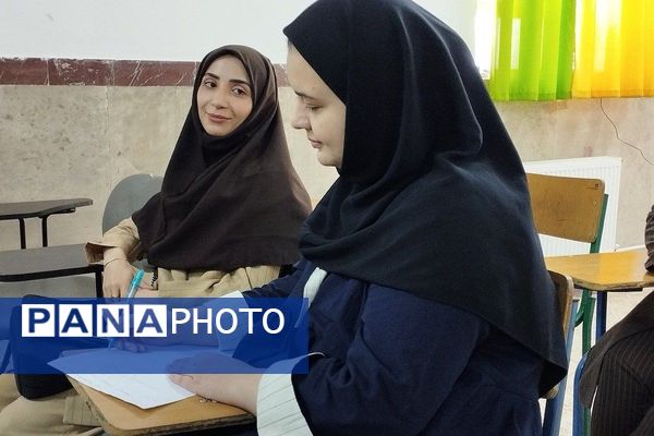 برگزاری مینی دوره هوش مصنوعی در دبیرستان حکمت بهارستان‌دو