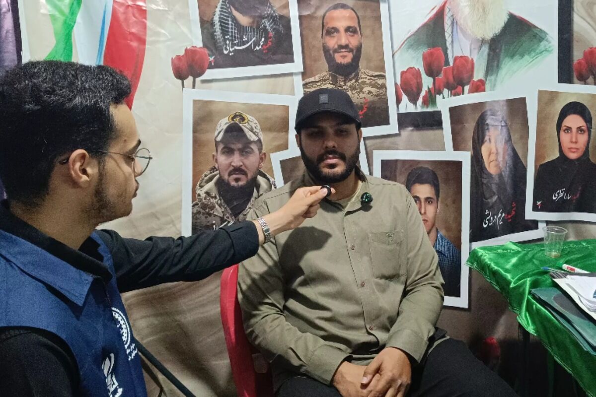 بیان نظر در کافه گفتگو کاملا آزاد است 