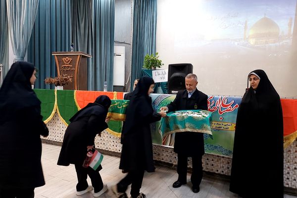 افتتاحیه طرح مصباح الهدی و جشن میلاد حضرت زینب(س) دبیرستان ریحانه النبی باقرشهر 