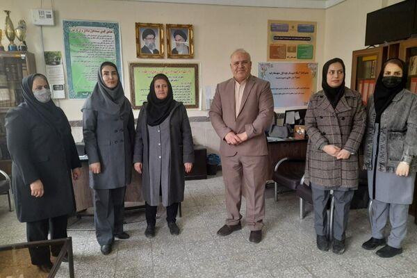 بازدید مدیر و کارشناسان سازمان دانش‌آموزی کردستان از مدارس سنندج