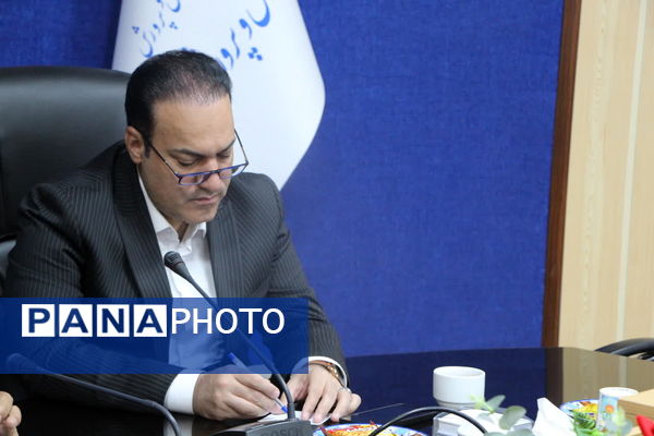 نشست شورای سازمان دانش‌آموزی استان یزد