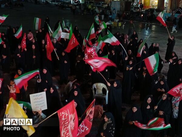حسینیه امیرچخماق؛ قاب همبستگی مردم یزد در خون‌خواهی رهبر شهید