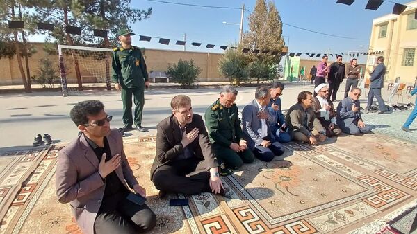 استقبال از شهید گمنام در دبیرستان شهید ذاکری زارچ