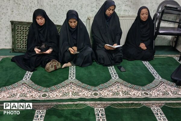 جشن ولادت حضرت زینب(س) در اداره آموزش و پرورش کهریزک 