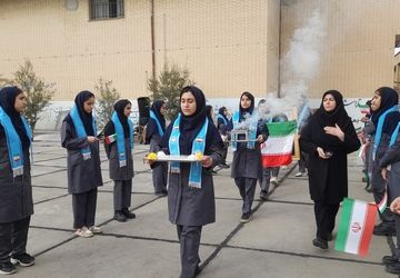 دهه فجر در قامت نخبگی؛یاوران انقلاب در مدرسه فرزانگان