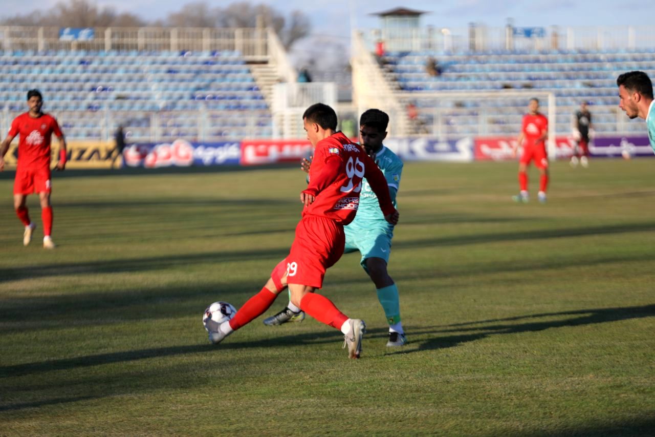 برد شیرین تراکتور در خانه