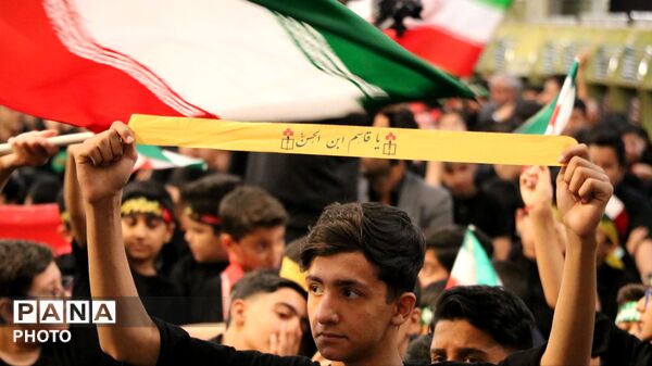  مشقِ عشقِ نوجوانان در محضر خورشید
