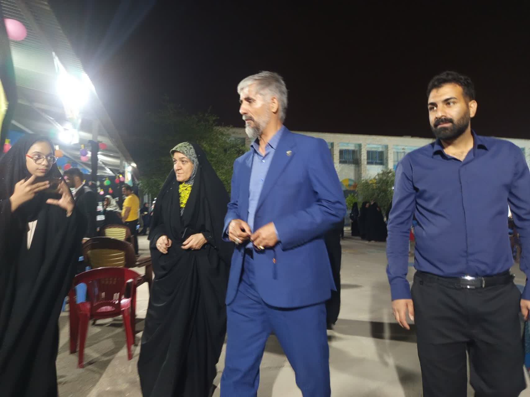بازدید معاون تشکیلات سازمان دانش‌آموزی کشور از موکب «نوجوان مبارز» و «امام رضا (ع)»
