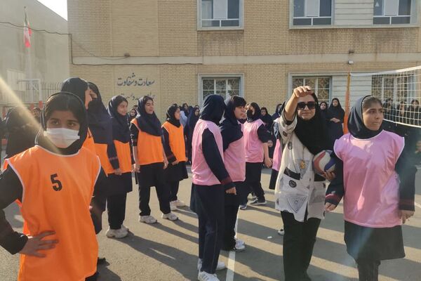 به‌مناسبت هفته بهداشت روان در دبیرستان فرشتگان ناحیه ۴شیراز 