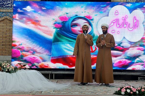 جشن تکلیف دانش‌آموزان دختر منطقه کهریزک 