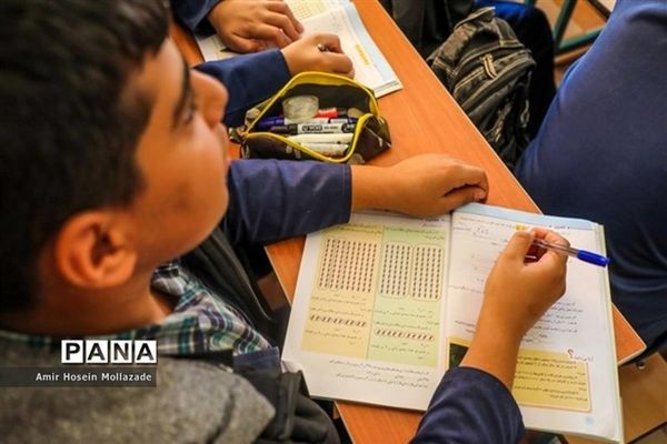 نقش چندبعدی سواد مالی در آینده اقتصادی دانش‌آموزان