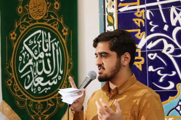 پرچم متبرک امام رضا (ع) در جشن ولادت امام رئوف در مسجد امام حسن عسکری (ع) بجنورد 