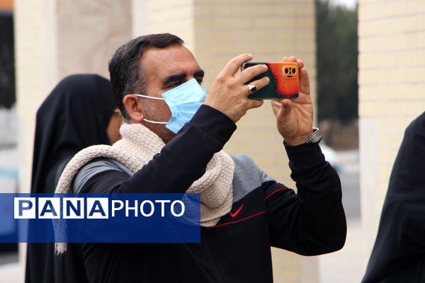 بازدید خبرنگاران از ایستگاهای اتوبوس شهری و حمل‌ونقل یزد