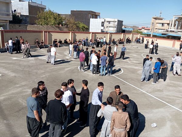 جشن پرشور آغاز سال تحصیلی در مدرسه نمونه دولتی زانست بانه