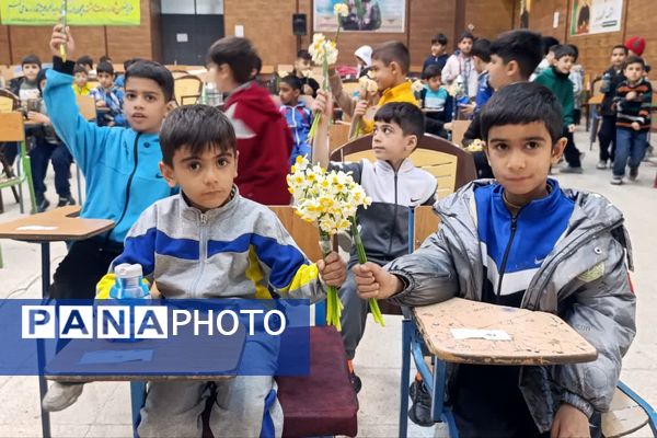 شادی سربازان ظهور در جشن نیمه شعبان