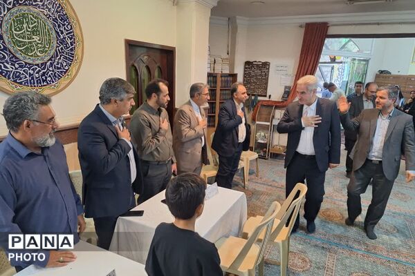 میز خدمت مدیر آموزش و پرورش شهرستان پردیس به مناسبت هفته دولت