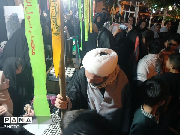 حماسه حضور دانش‌آموزان و فرهنگیان کردکوی در شب اربعین قائد امت
