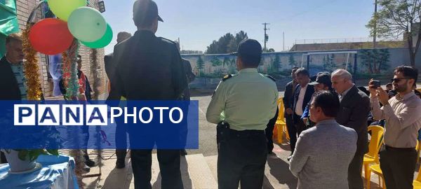 جشن عاطفه‌ها و مهربانی ؛ پاییز مدرسه ما بهاری شد