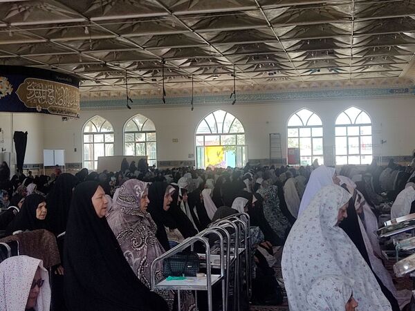 نماز عبادی سیاسی جمعه در کاشمر برگزار شد