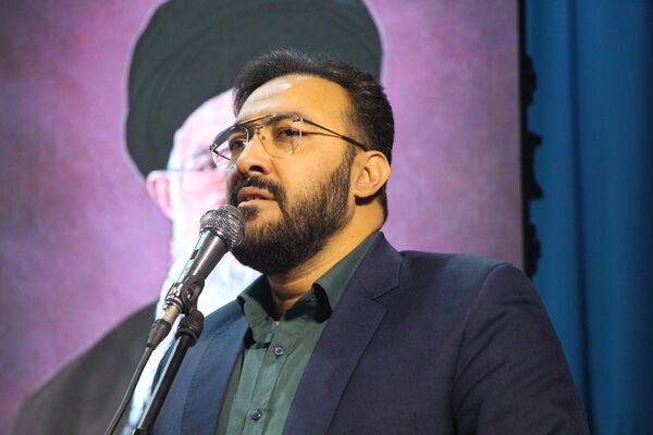 مراسم تقدیر از نخبه قرآنی دانشگاه فرهنگیان یزد 