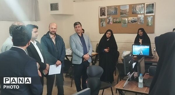 بازدید از دبیرخانه استانی چهل‌وچهارمین جشنواره فرهنگی و هنری دانش آموزان خراسان رضوی
