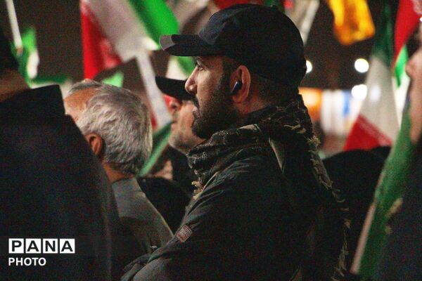 مراسم تشییع پیکر مطهر شهید محمدحسین عزیزی و مادر بزرگوارشان