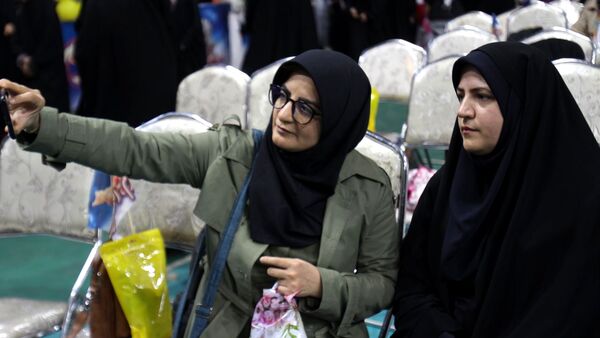 جشن میلاد حضرت فاطمه معصومه (س) و روز دختر در ورزشگاه ۶ هزار نفری انقلاب زنجان 
